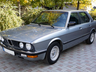 Продаю BMW 525i