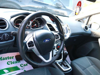 Ford Fiesta foto 7