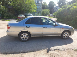 Nissan Almera foto 6