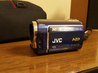 JVC видеокамера в отличной  состоянии foto 1