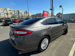 Ford Fusion foto 8