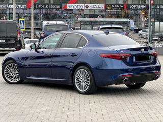 Alfa Romeo Giulia foto 5