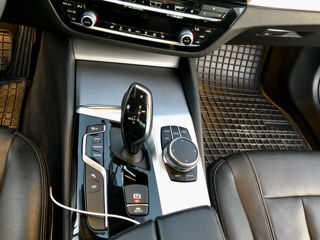 BMW 5 Series foto 6