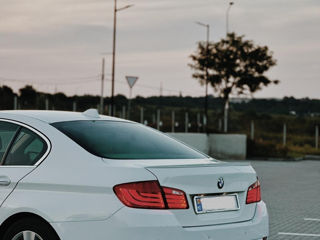 BMW 5 Series foto 3