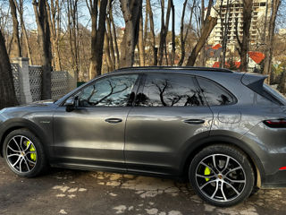 Porsche Cayenne foto 2