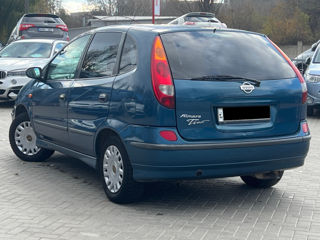 Nissan Almera Tino foto 3