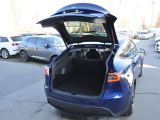 Tesla Model Y foto 10