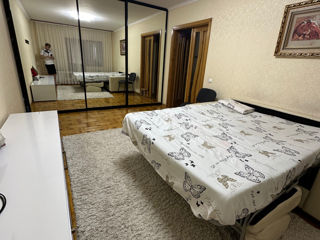 Apartament cu 2 camere, 60 m², Buiucani, Chișinău foto 8