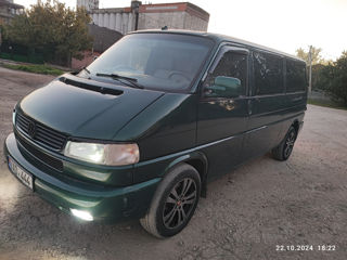 Volkswagen Caravelle foto 10