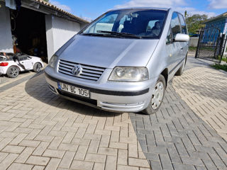 Volkswagen Sharan foto 1