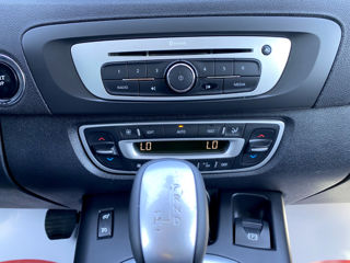 Renault Grand Scenic foto 12