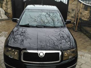 Skoda Superb foto 4