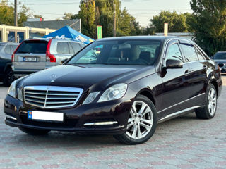 Mercedes E-Class foto 1