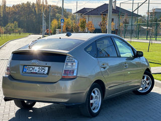 Toyota Prius foto 4