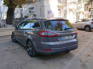 Ford Mondeo foto 2