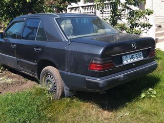 Mercedes E Class foto 2