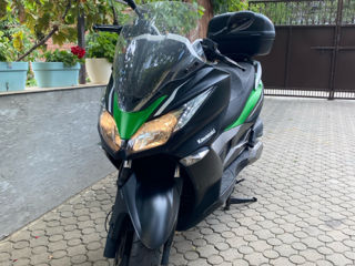 Kawasaki J300 foto 1