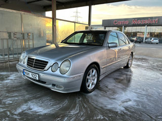 Mercedes E-Class foto 4