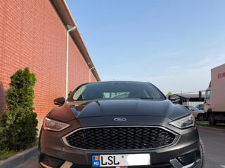 Ford Fusion foto 1