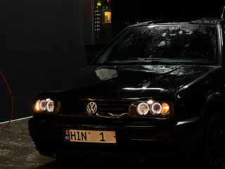 Volkswagen Golf foto 1