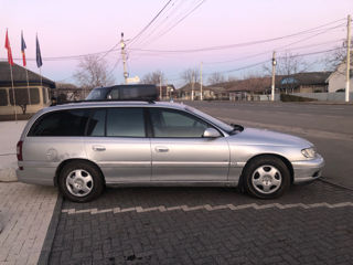 Opel Omega foto 2