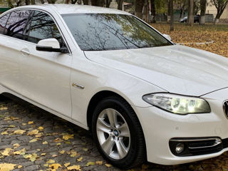 BMW 5 Series foto 1