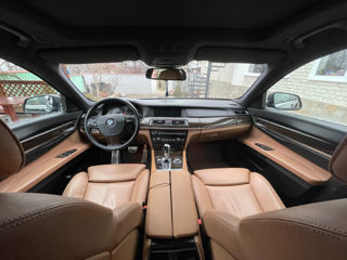 BMW 7 Series foto 7