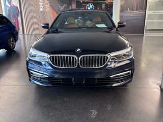 BMW 5 Series foto 4