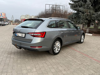 Skoda Superb foto 5