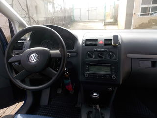 Volkswagen Touran foto 5