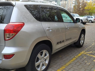 Toyota Rav 4 foto 4