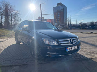 Mercedes C-Class foto 2