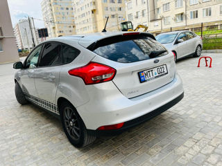 Ford Focus foto 7