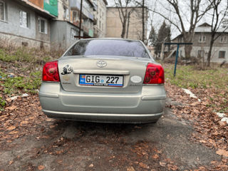 Toyota Avensis foto 5