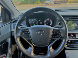 Hyundai Sonata foto 12