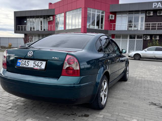 Volkswagen Passat foto 3