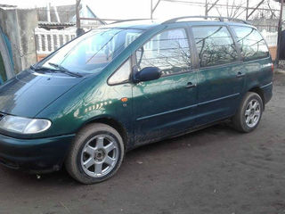 Volkswagen Sharan foto 1