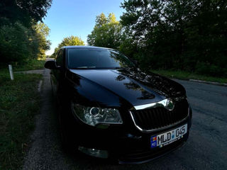 Skoda Superb foto 2