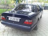 Mercedes E Class foto 2