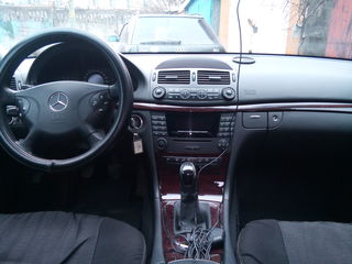 Mercedes E Class foto 8