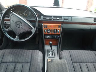 Mercedes E Class foto 3