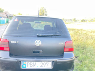 Volkswagen Golf foto 1