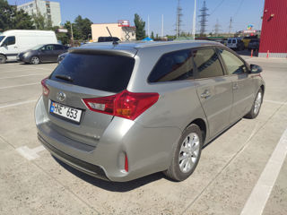 Toyota Auris foto 4