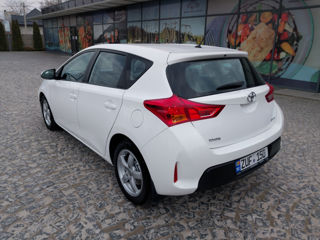 Toyota Auris foto 4