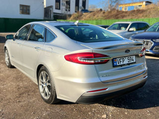 Ford Fusion foto 5