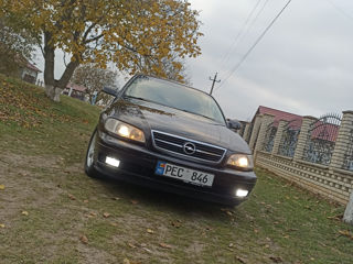 Opel Omega foto 4