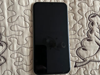 Продается IPhone 11