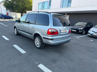 Ford Galaxy foto 2