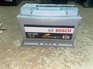 Baterie auto Bosch 77Ah 1500 lei (nou)