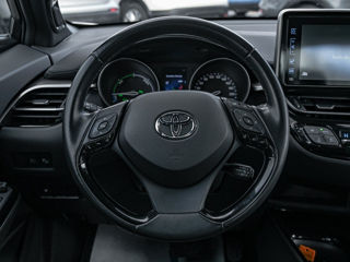 Toyota C-HR foto 10